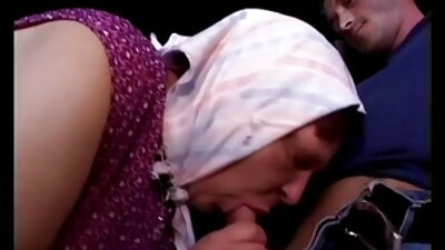 Cô gái Ả phim chịch nhật bản Rập trong chiếc khăn trùm đầu thích quan hệ tình dục trên máy ảnh